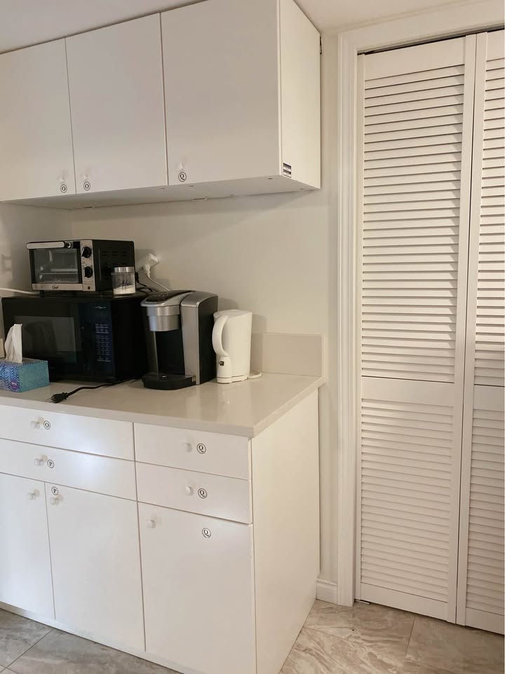 Cozy Private Room for Rent in Vancouver — photo 4