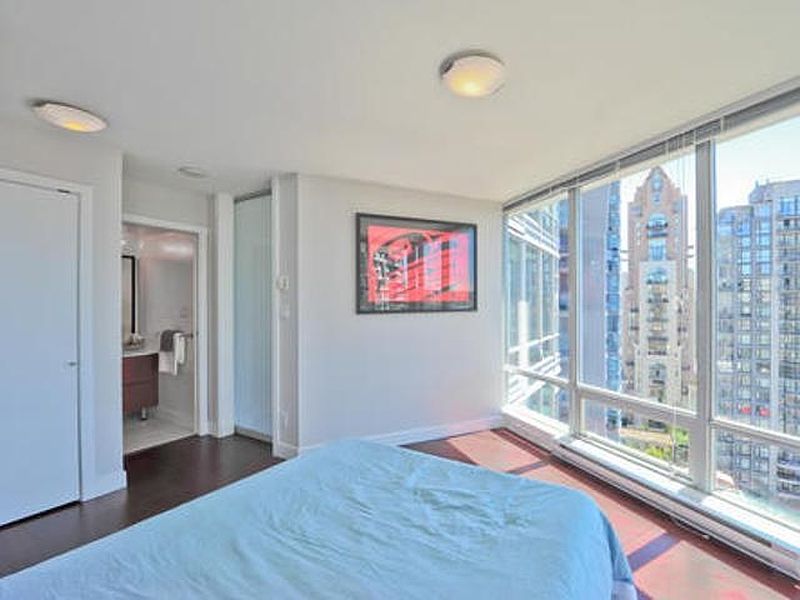 Vancouver Condominimum for rent - 2 Bedrooms — photo 5