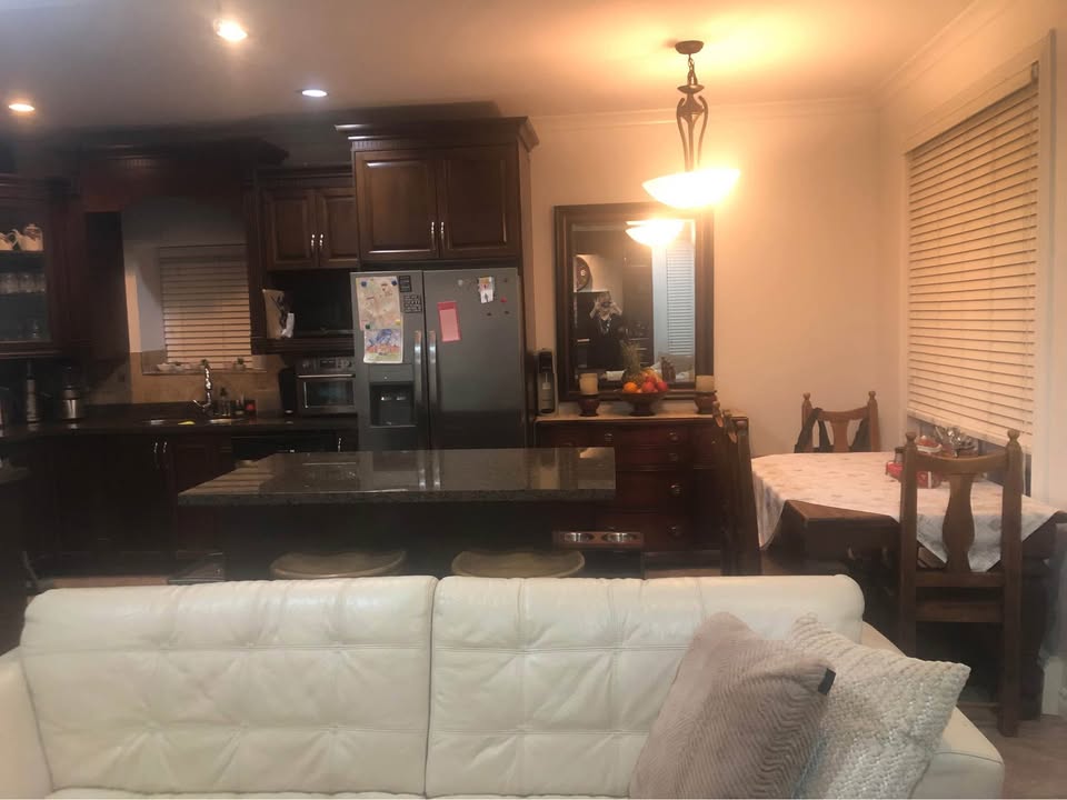 1 Bed 1 Bath House for Rent in Surrey, BC — photo 11