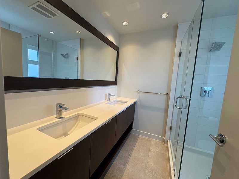 Vancouver Townhouse for rent - 3 Bedrooms — photo 9