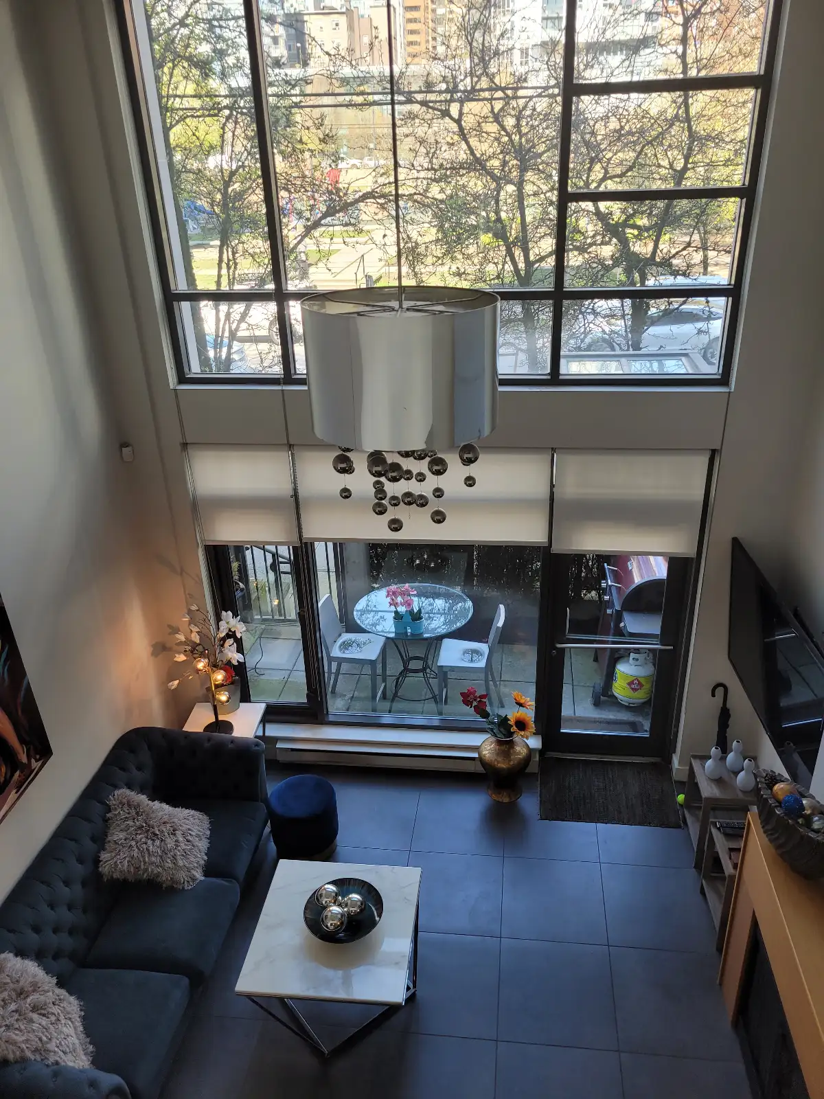 1168 Richards St, Vancouver | 1BR+Den/2BA Furnished Townhouse — photo 3