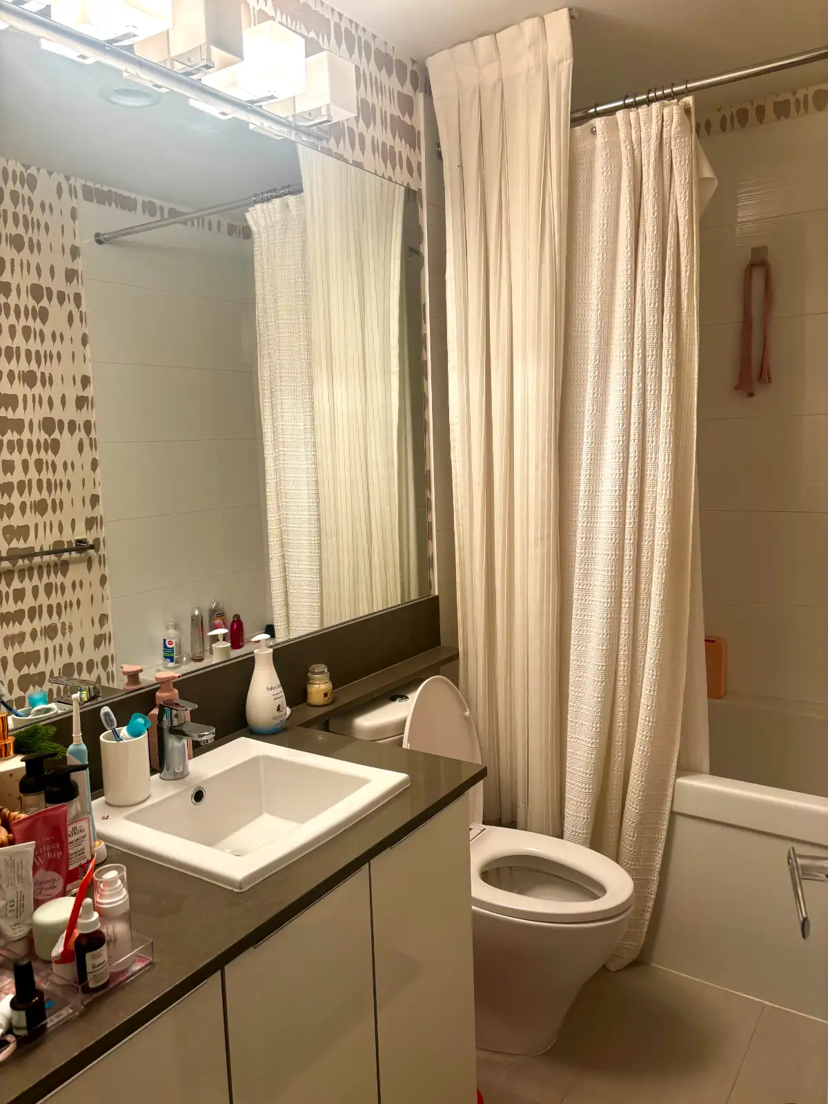 607 Cottonwood Ave, Coquitlam | 2BR/2BA Furnished Condo — photo 8