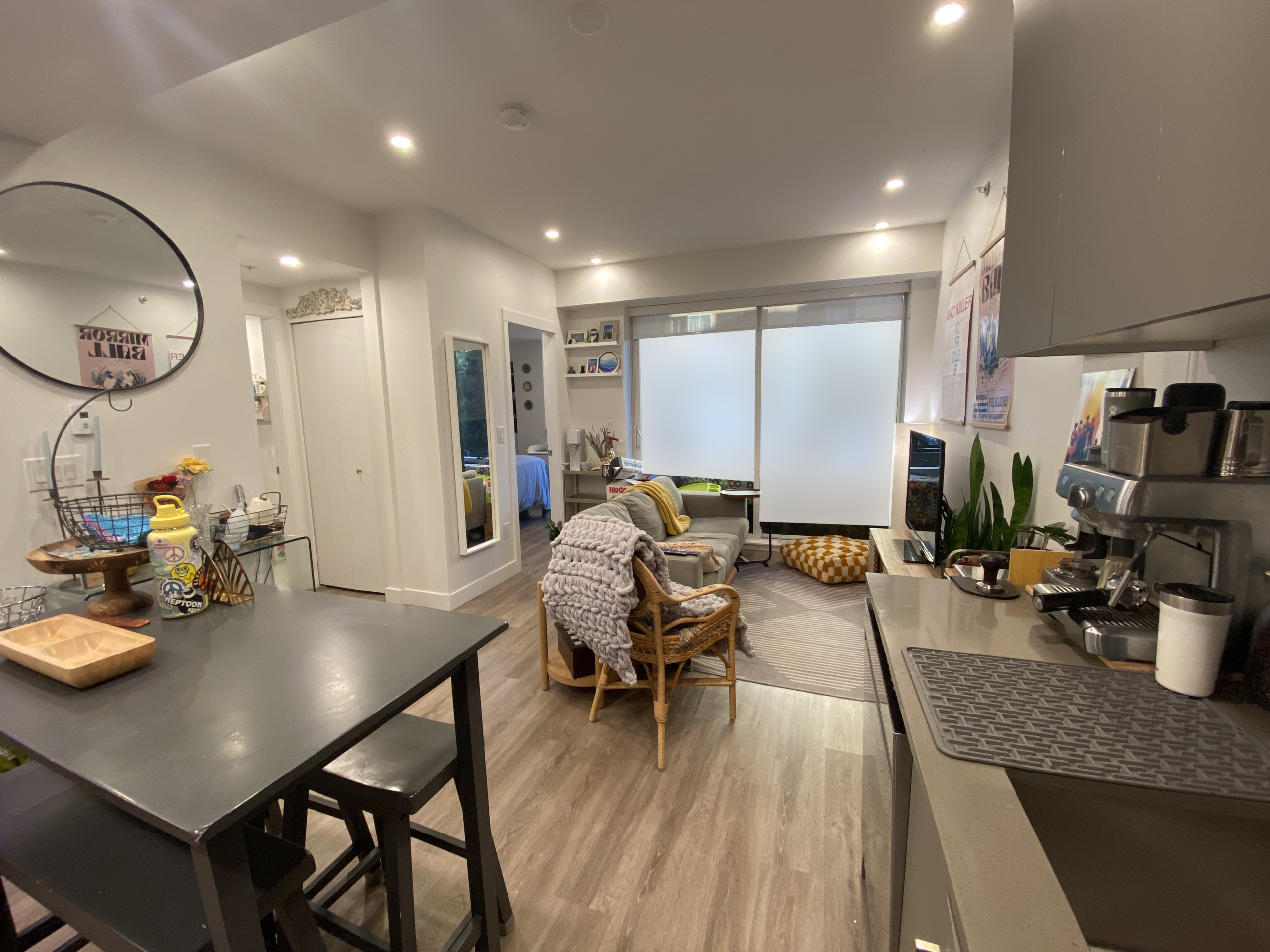 2350 CAD in North Vancouver — photo 8