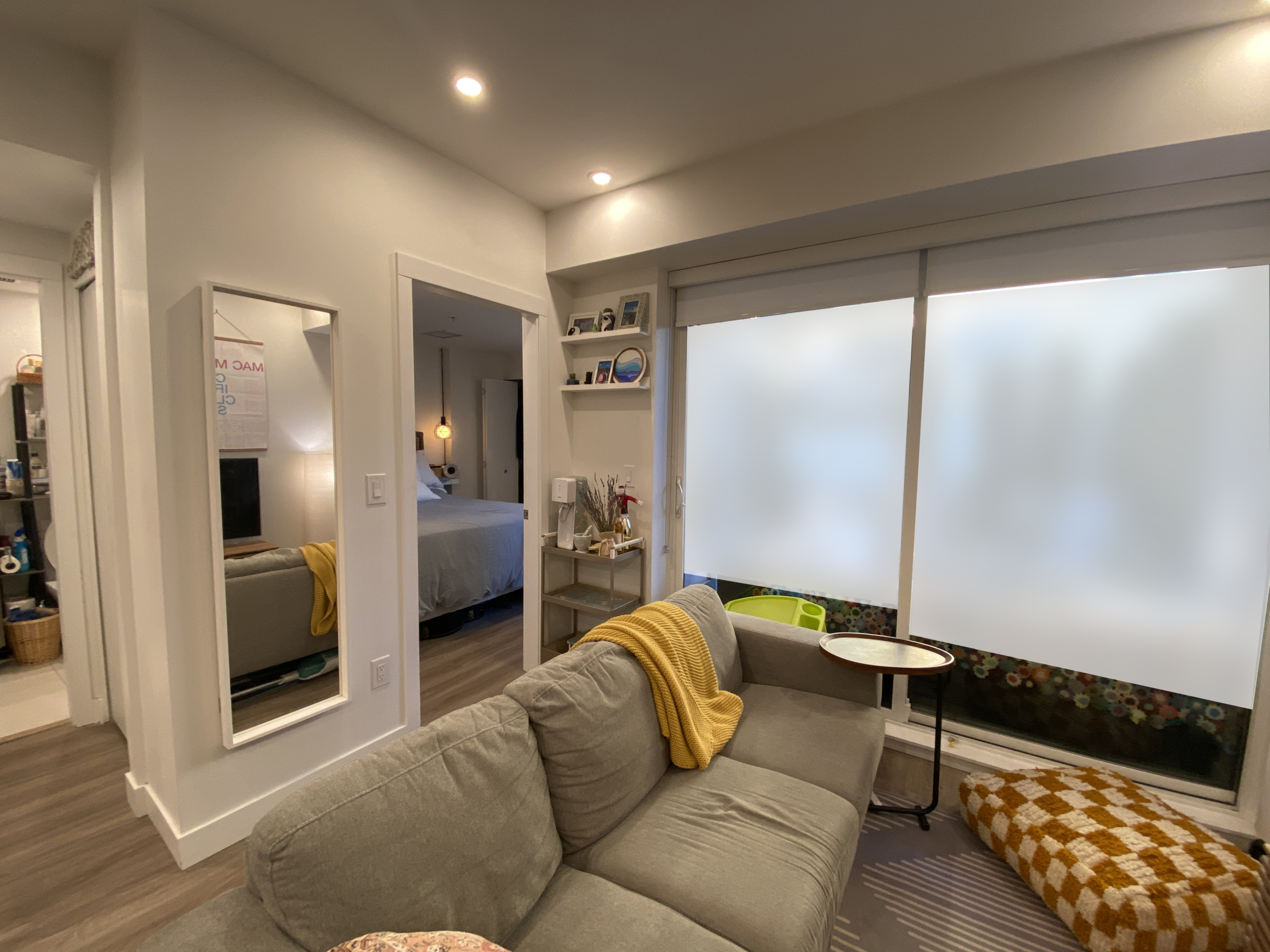 2350 CAD in North Vancouver — photo 9