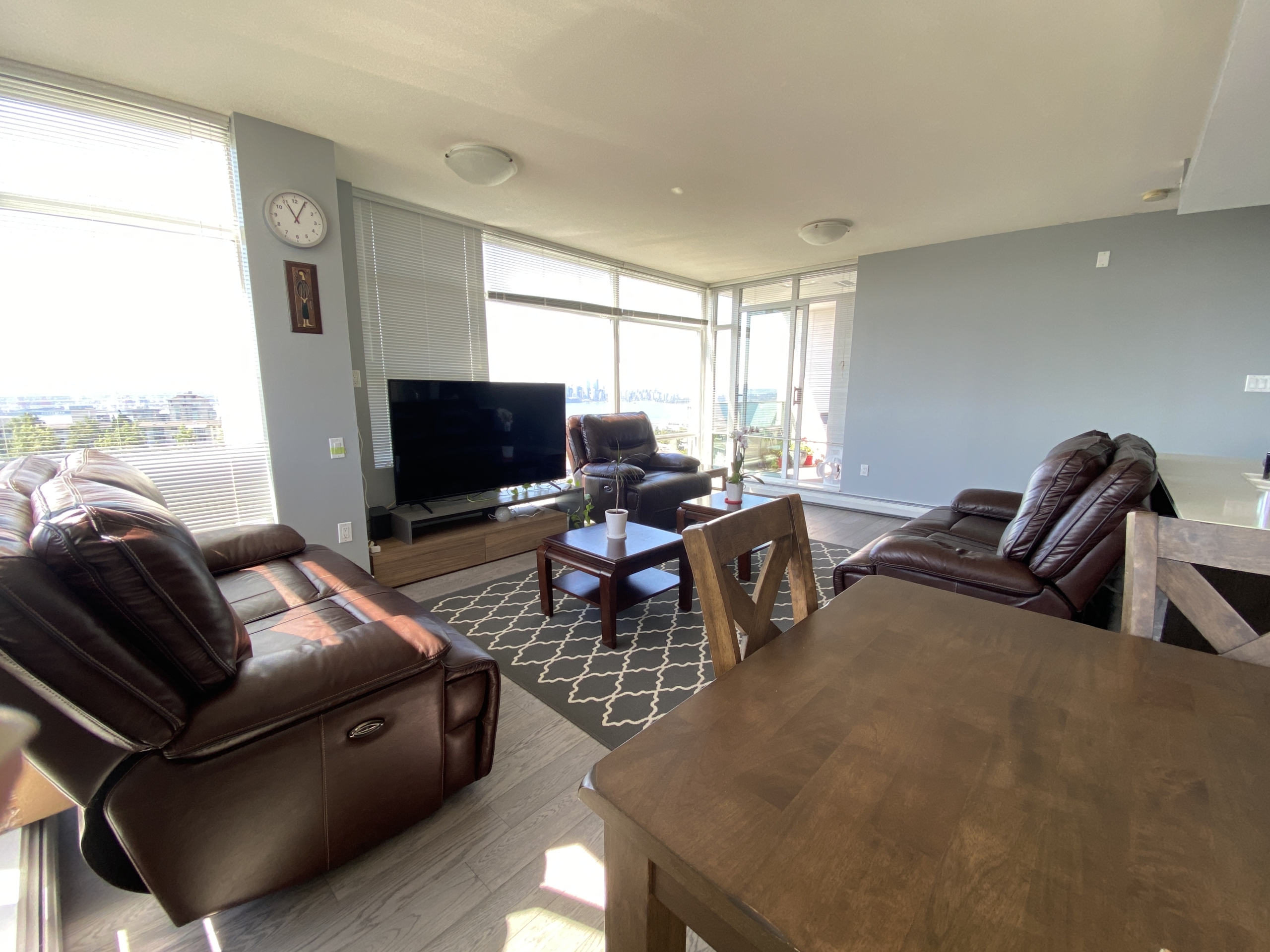 3650 CAD in North Vancouver — photo 7