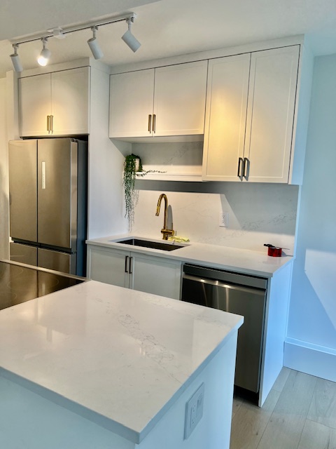 2670 CAD in West Vancouver — photo 3