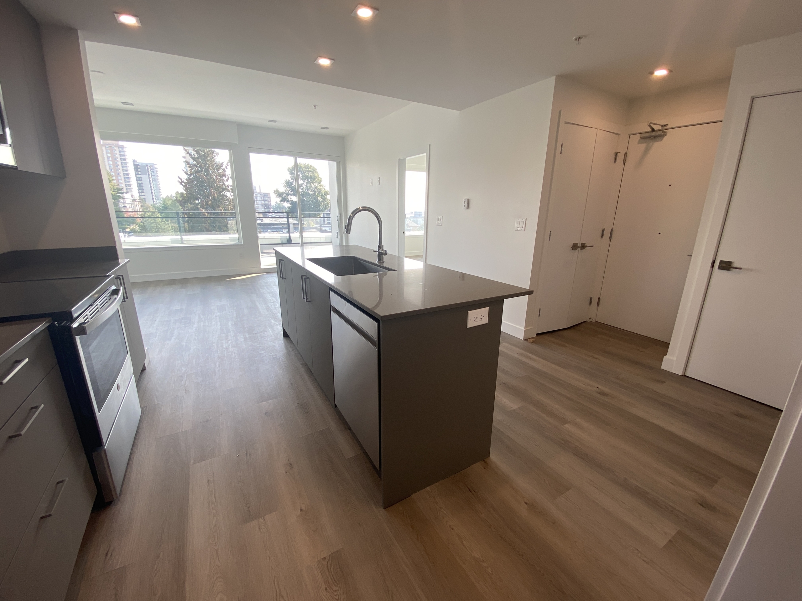 4500 CAD in North Vancouver — photo 7