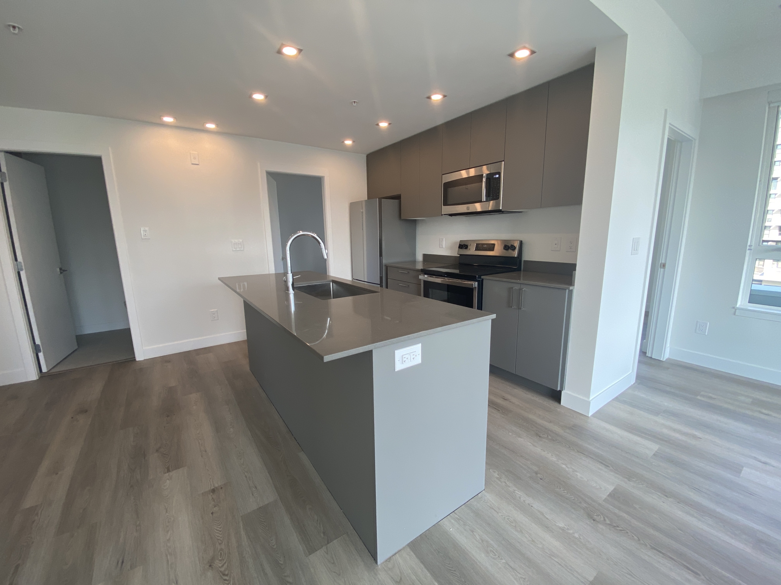 4500 CAD in North Vancouver — photo 5
