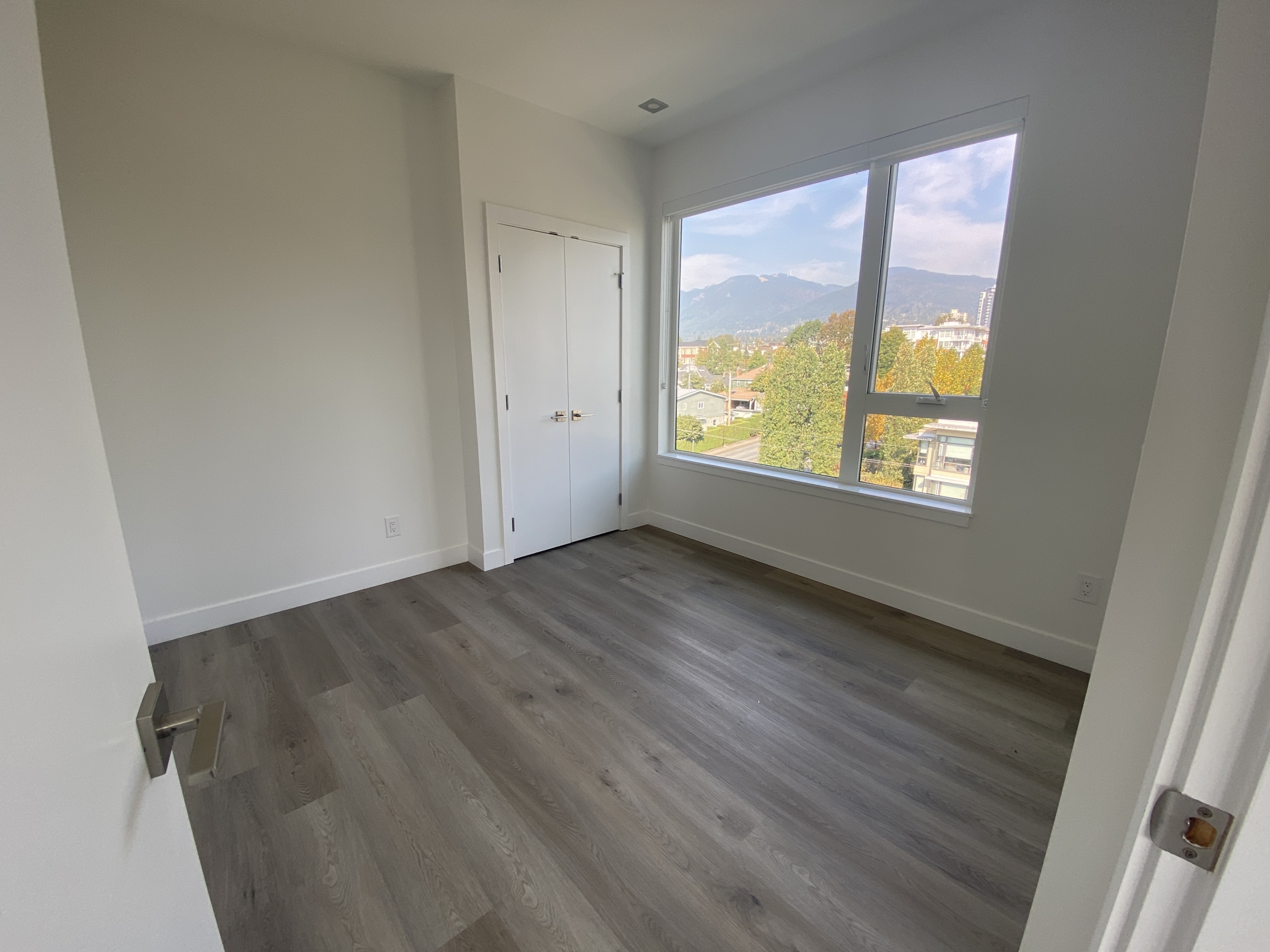 4500 CAD in North Vancouver — photo 12