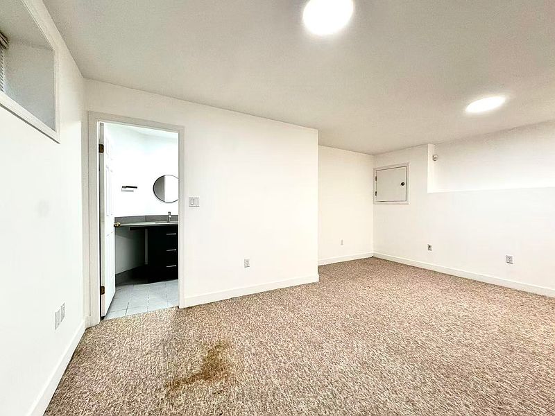 Vancouver House for rent - 3 Bedrooms — photo 9
