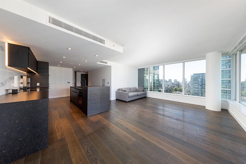 Vancouver Condominimum for rent - 3 Bedrooms — photo 7