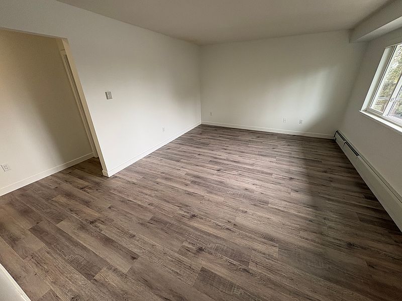 Burnaby Apartment for rent - 3 Bedrooms — photo 2
