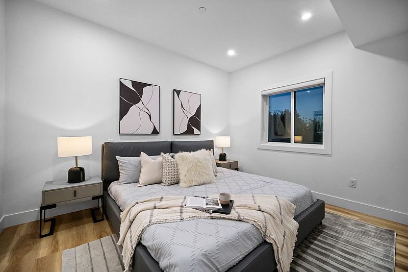 Vancouver House for rent - 5 Bedrooms — photo 6