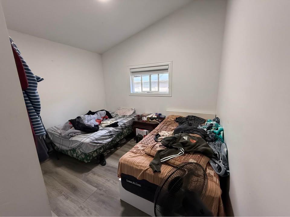 2 Bedroom House for Rent in Surrey - CA$450 — photo 6