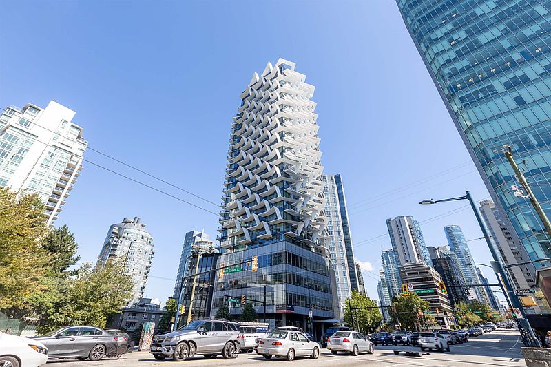 Vancouver Condominimum for rent - 3 Bedrooms — photo 17