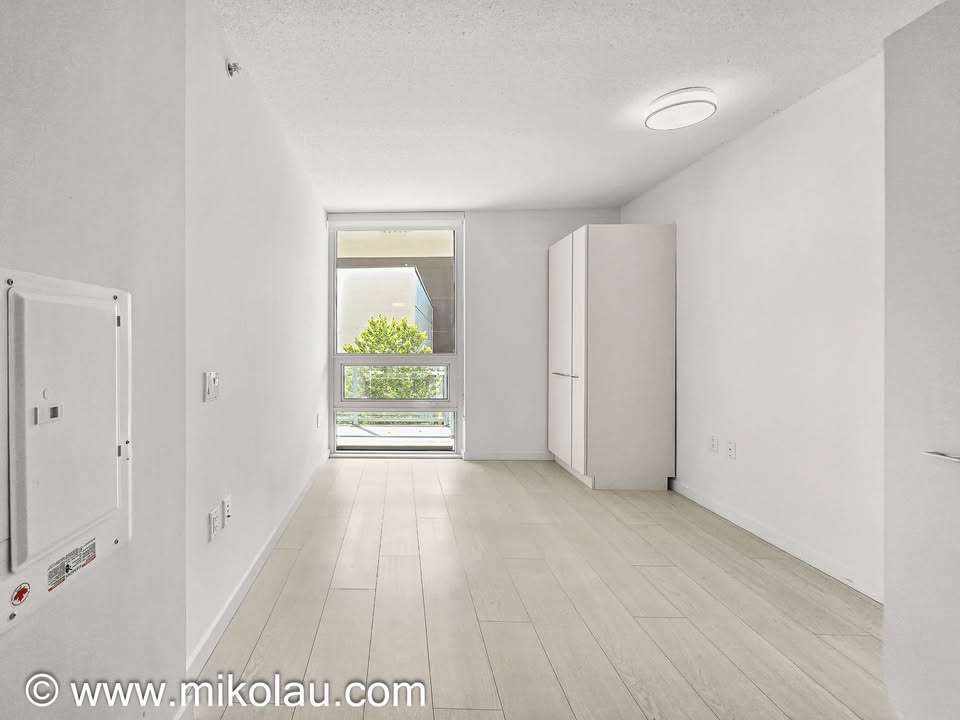 Spacious 2 Bed Apartment in Vancouver for Rent — photo 14