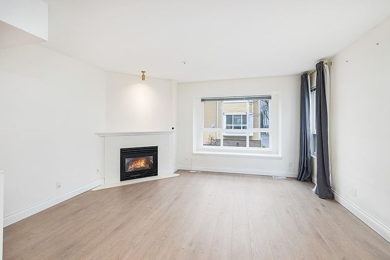 Vancouver Townhouse for rent - 3 Bedrooms — photo 2