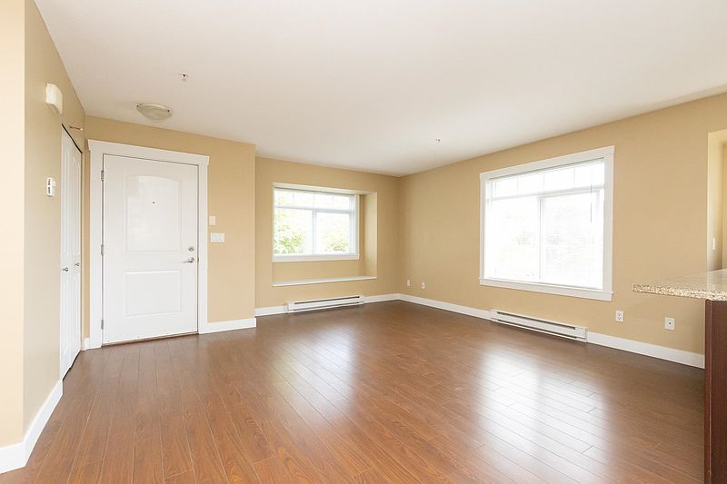 Burnaby Townhouse for rent - 2 Bedrooms — photo 5