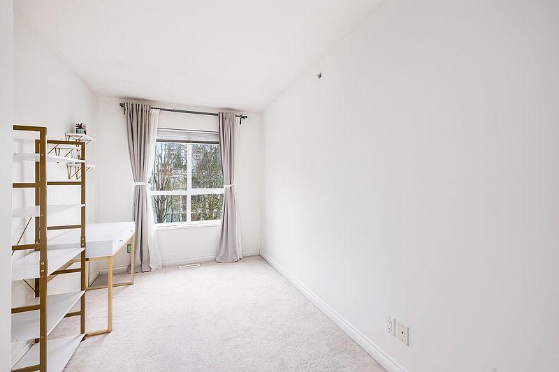 Vancouver Townhouse for rent - 3 Bedrooms — photo 11