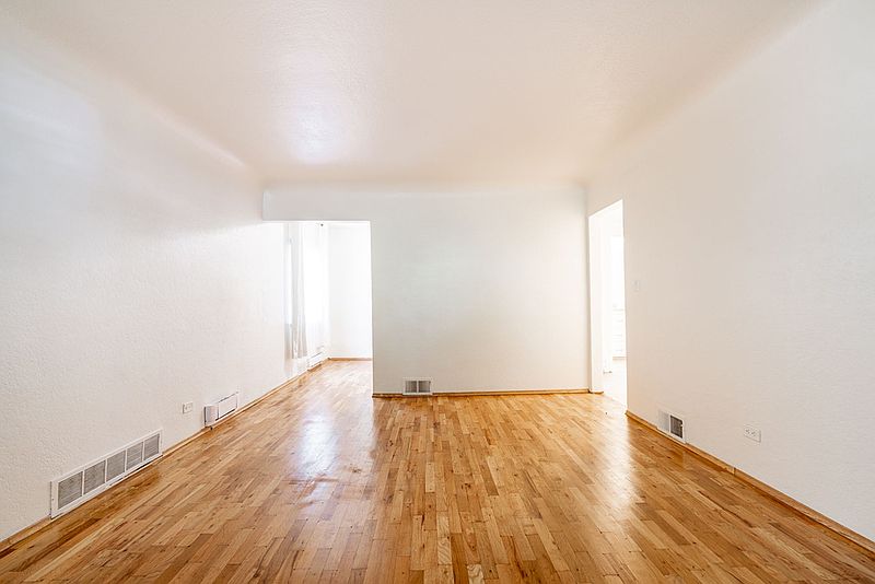 Vancouver Apartment for rent - 2 Bedrooms — photo 8