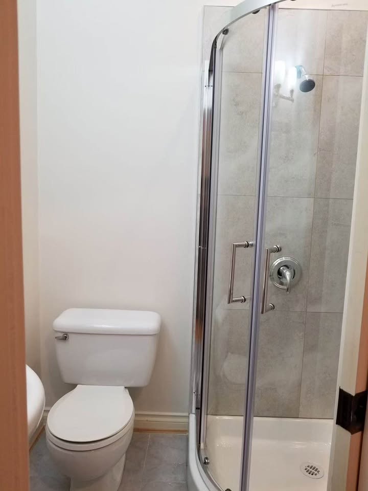 Cozy Bedroom for Rent in Vancouver - CA$1100/month — photo 6