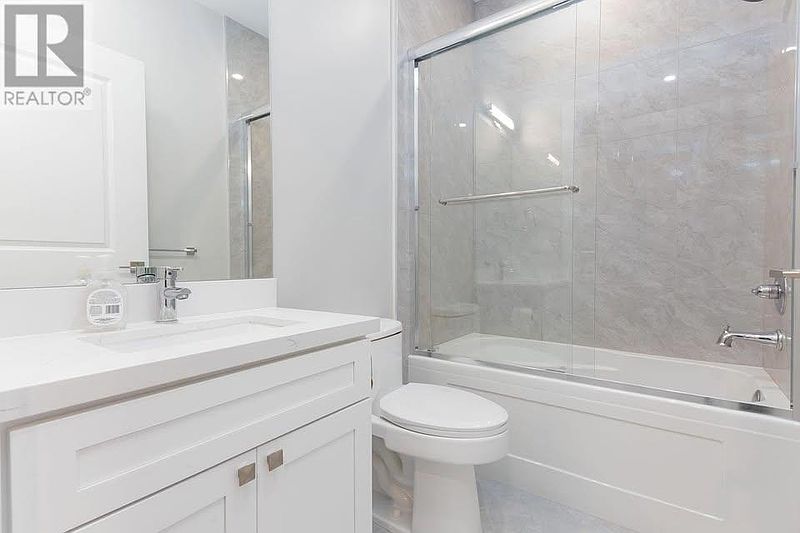 Vancouver House for rent - 2 Bedrooms — photo 2
