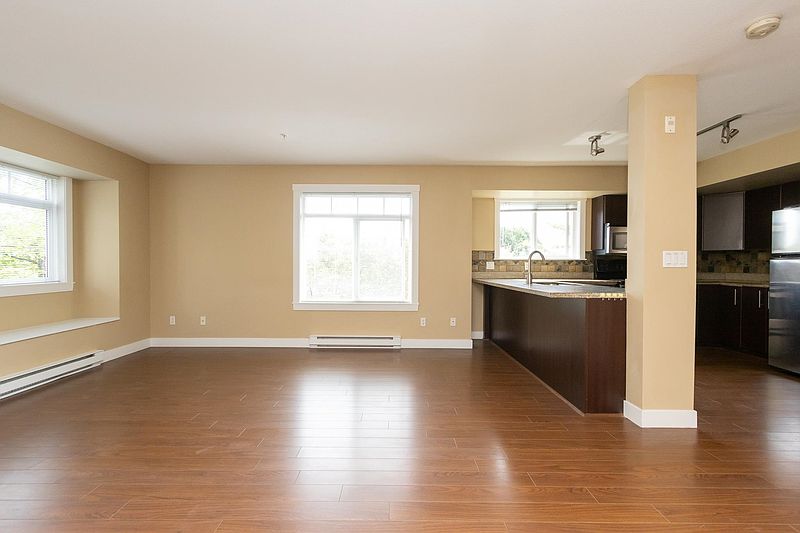 Burnaby Townhouse for rent - 2 Bedrooms — photo 6