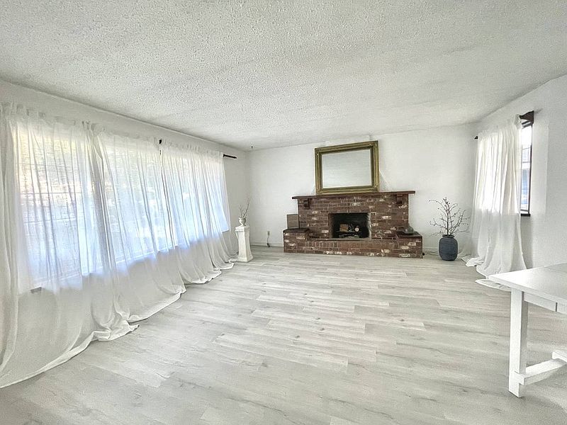 Burnaby Apartment for rent - 3 Bedrooms — photo 29