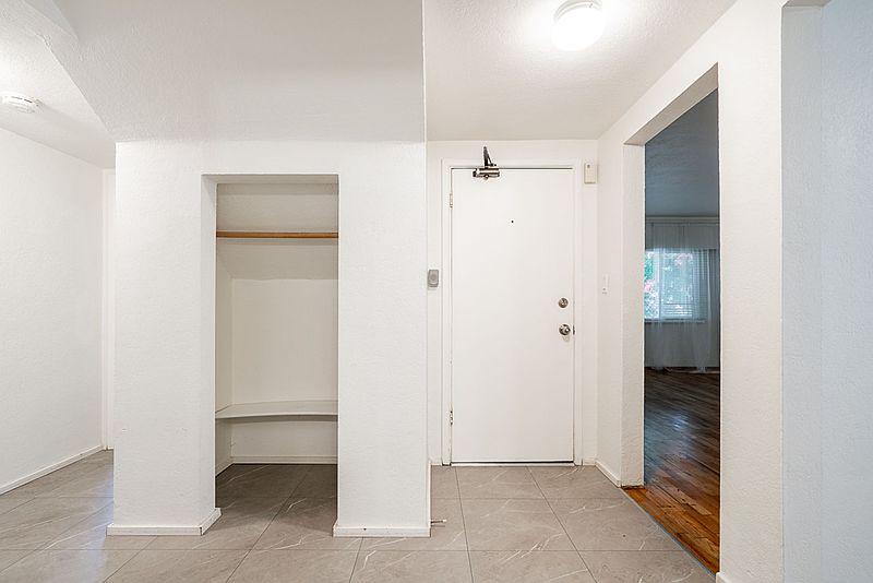 Vancouver Apartment for rent - 2 Bedrooms — photo 4