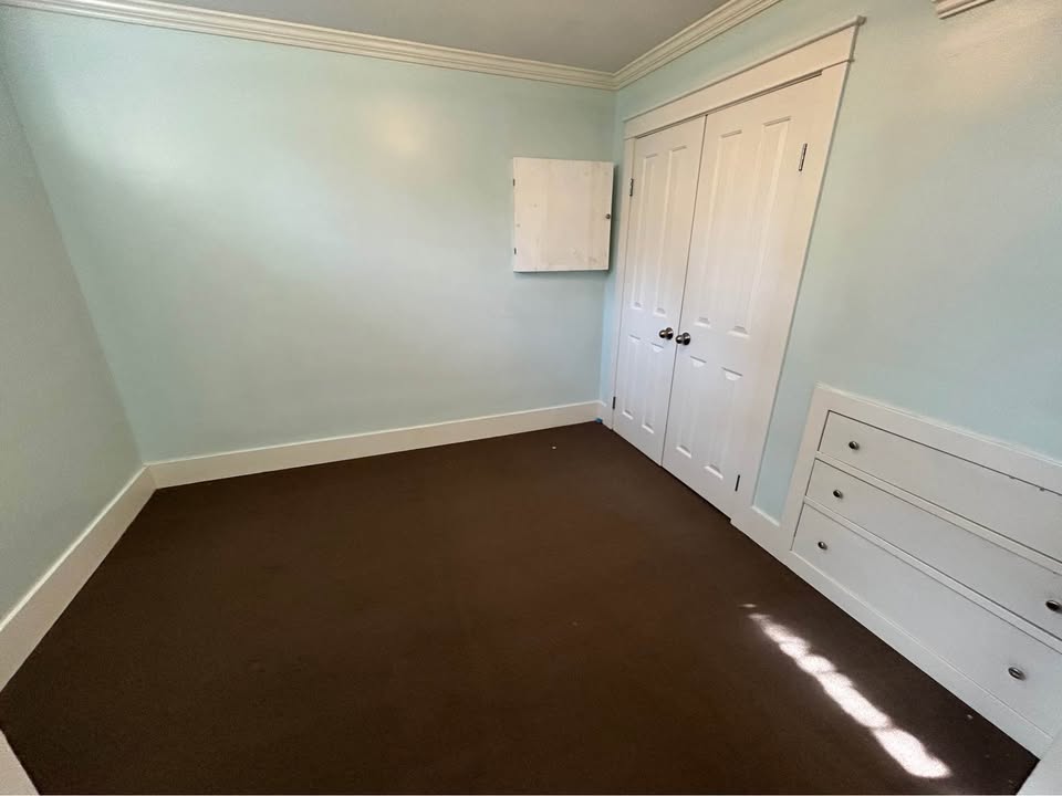 Cozy 1 Bed House with Private Garden in Abbotsford — photo 9