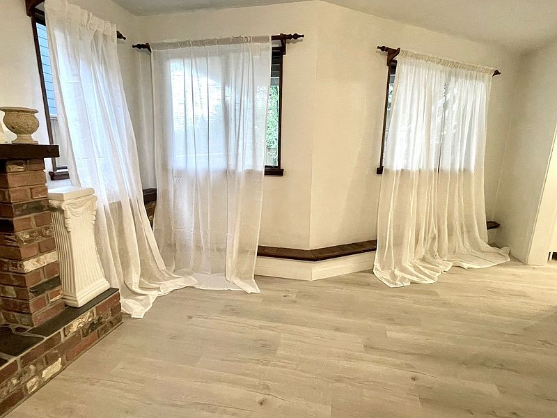 Burnaby Apartment for rent - 3 Bedrooms — photo 5