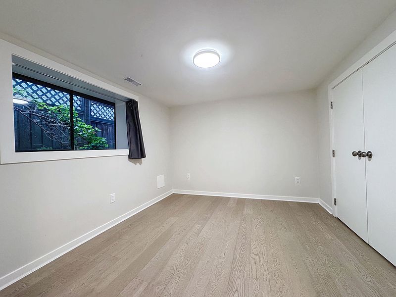 Vancouver Apartment for rent - 2 Bedrooms — photo 2
