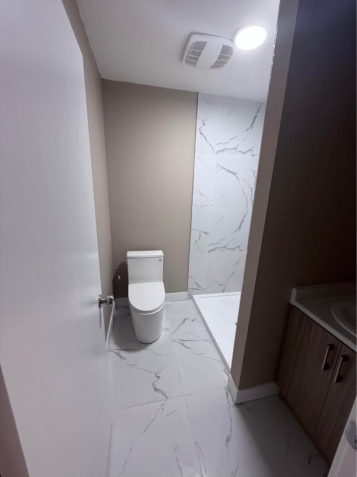 Modern 3-Bedroom House for Rent in Surrey — photo 3