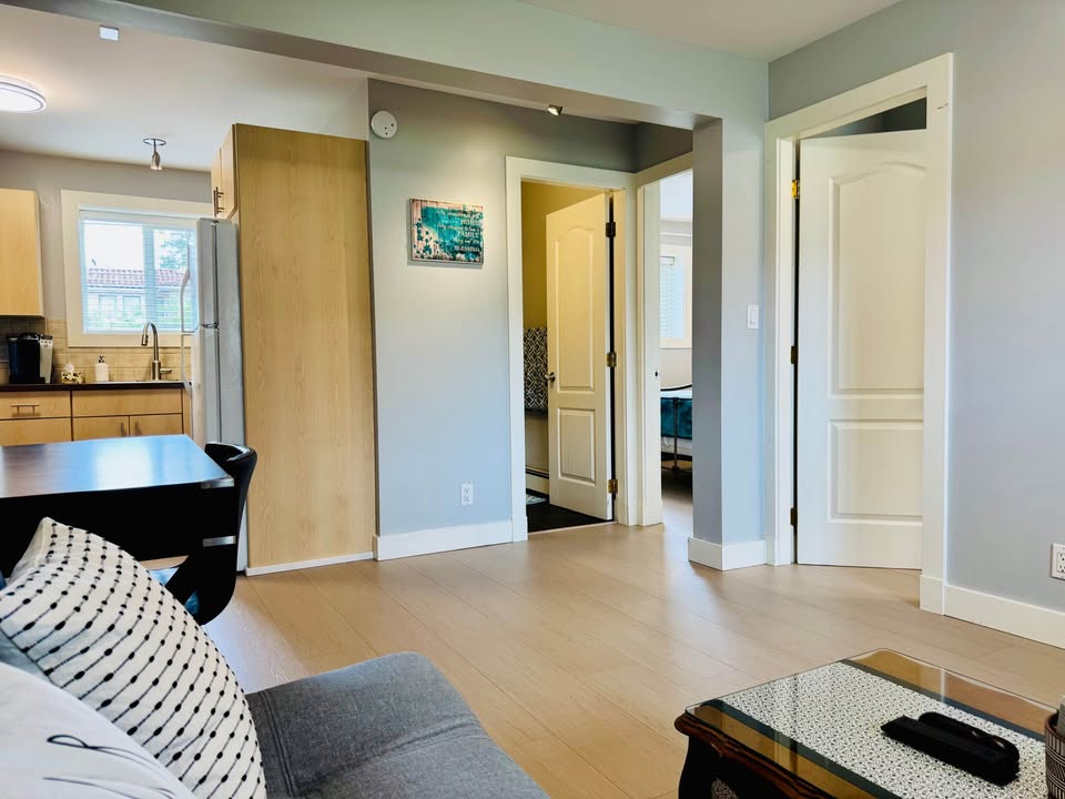 Spacious 2 Bedroom House in Burnaby for Rent — photo 13