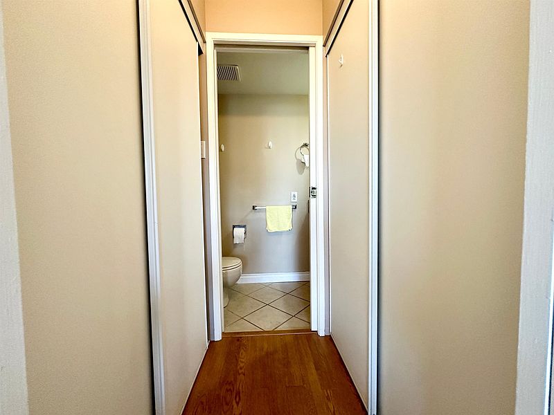 Burnaby Condominimum for rent - 2 Bedrooms — photo 9