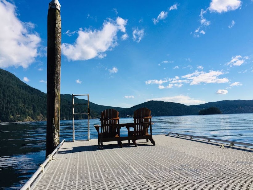 326 Sasamat Ln, North Vancouver | 3BD/2BA | Waterfront Home in North Vancouver