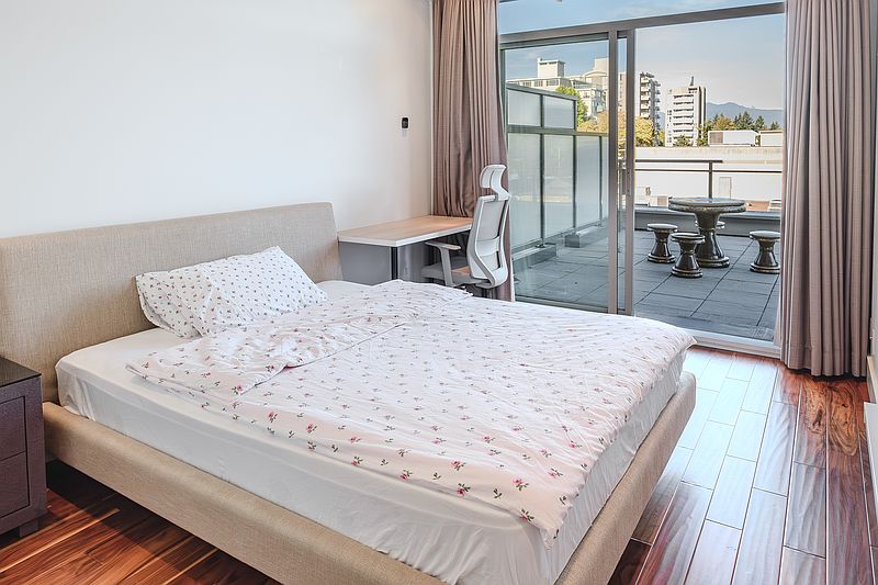 Vancouver Apartment for rent - 4 Bedrooms — photo 6