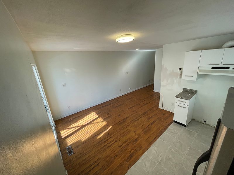 New Westminster Apartment for rent - 2 Bedrooms — photo 3