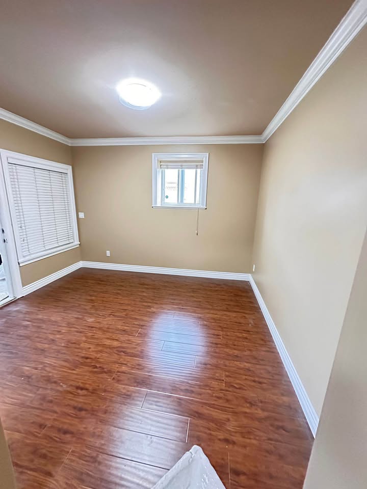 Renovated 2-Bedroom Apartment in Surrey — photo 5