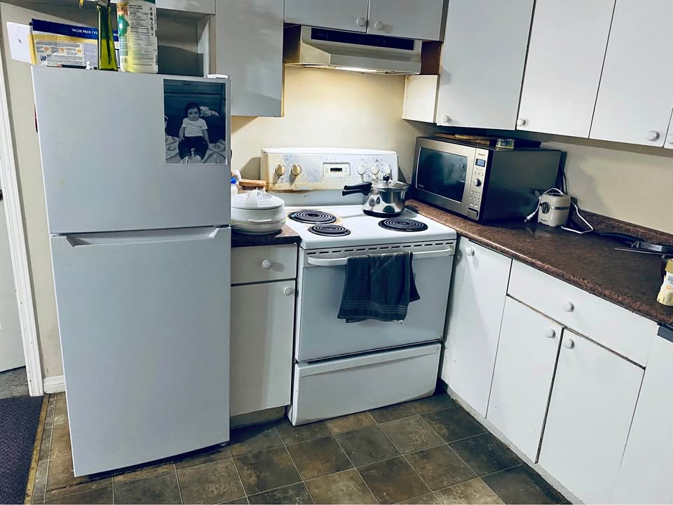 Private Room for Rent in Surrey - CA$700/Month in Surrey