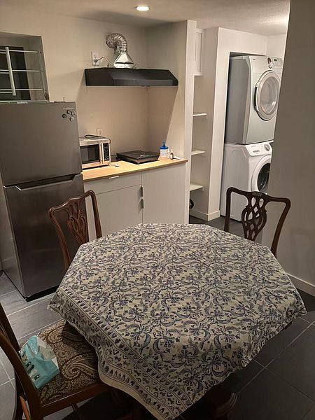 Vancouver House for rent - 2 Bedrooms in Vancouver