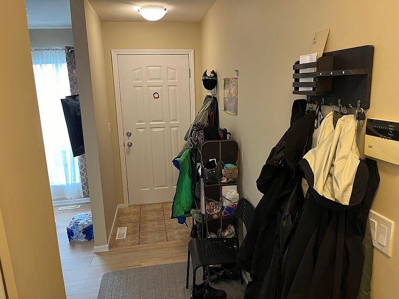 Surrey Townhouse for rent - 5 Bedrooms — photo 33