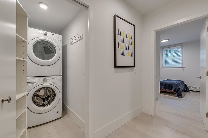 Vancouver Condominimum for rent - 3 Bedrooms — photo 13