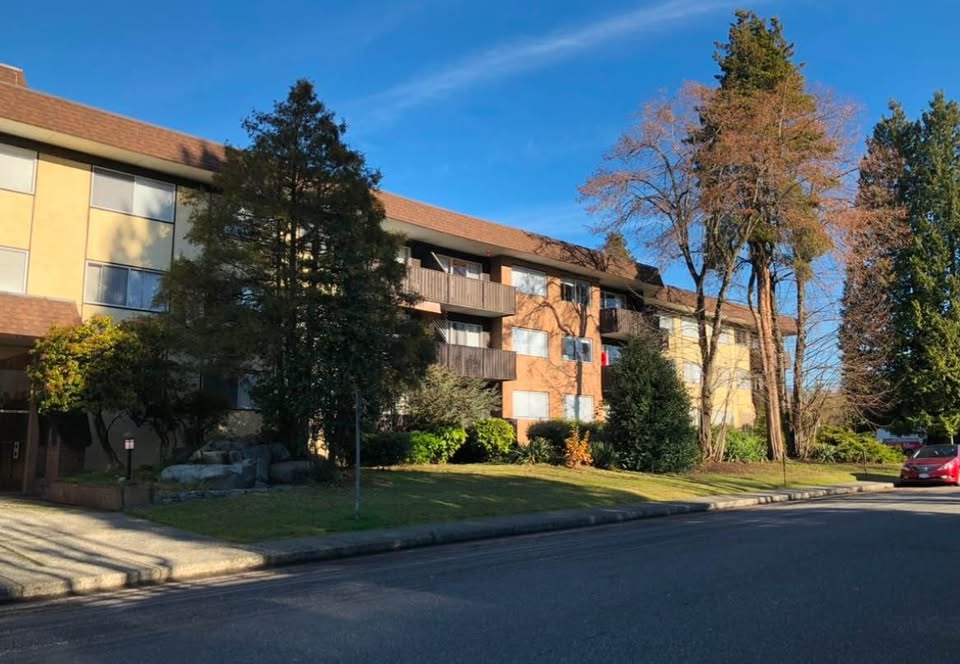 Renovated 2 Bed Apartment for Rent in North Van in North Vancouver — photo 8