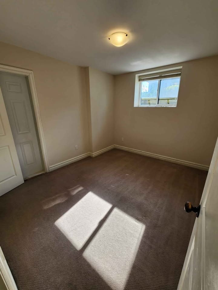 Spacious 3-Bedroom Basement Suite in Surrey — photo 6