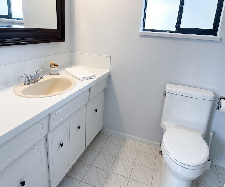 7951 Thormanby Crescent, Richmond | 1 BD / 1 BA | House — photo 6