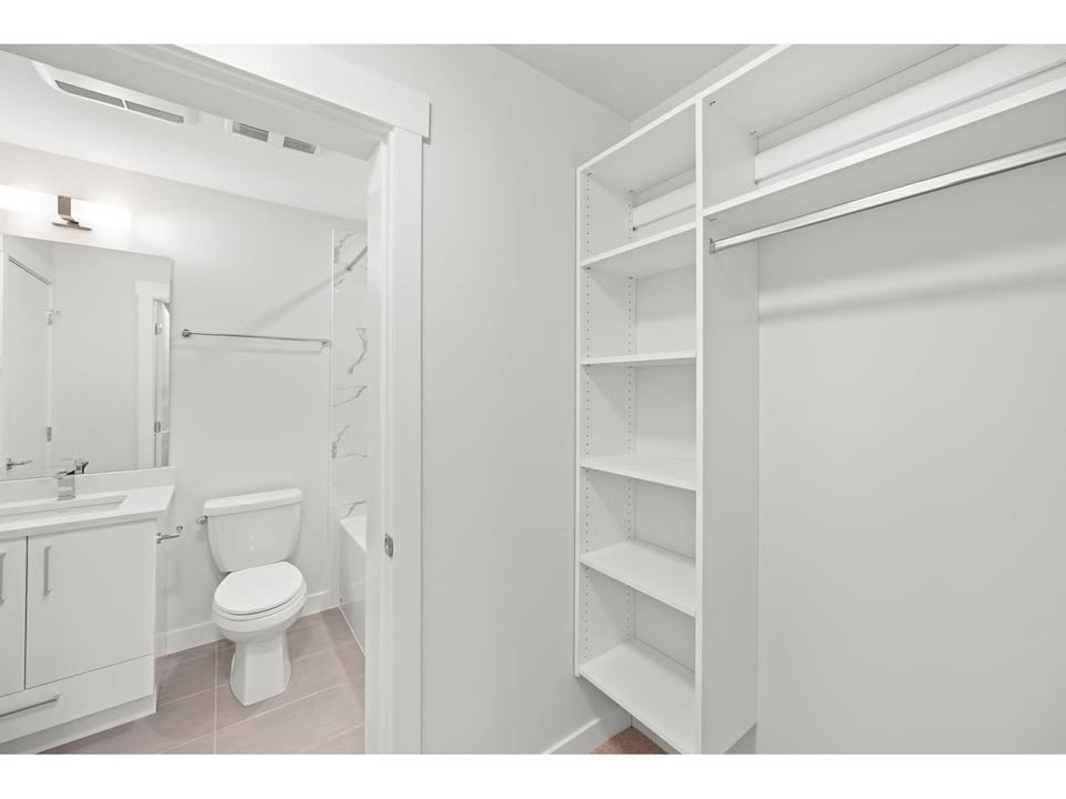Modern 1 Bed Apartment for Rent in Mission — photo 11
