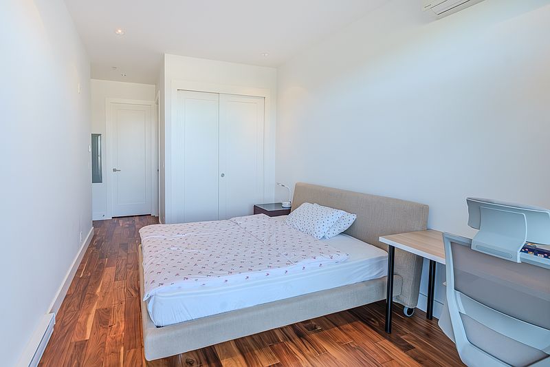 Vancouver Apartment for rent - 4 Bedrooms — photo 7
