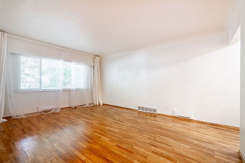 Vancouver Apartment for rent - 2 Bedrooms — photo 7