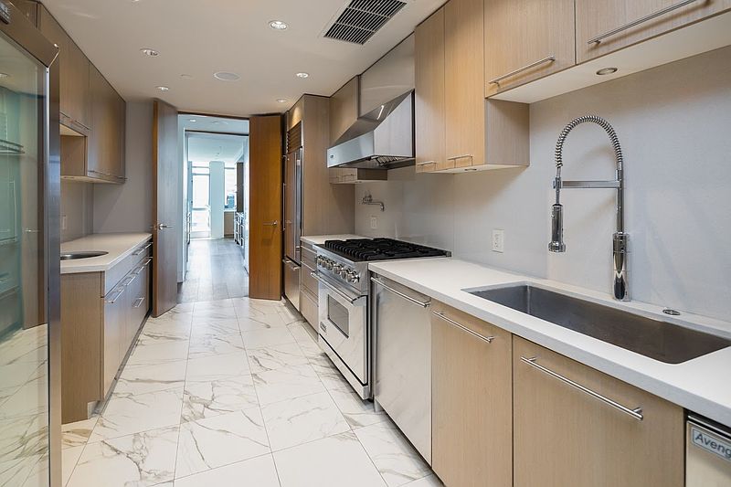 Vancouver Apartment for rent - 3 Bedrooms — photo 28